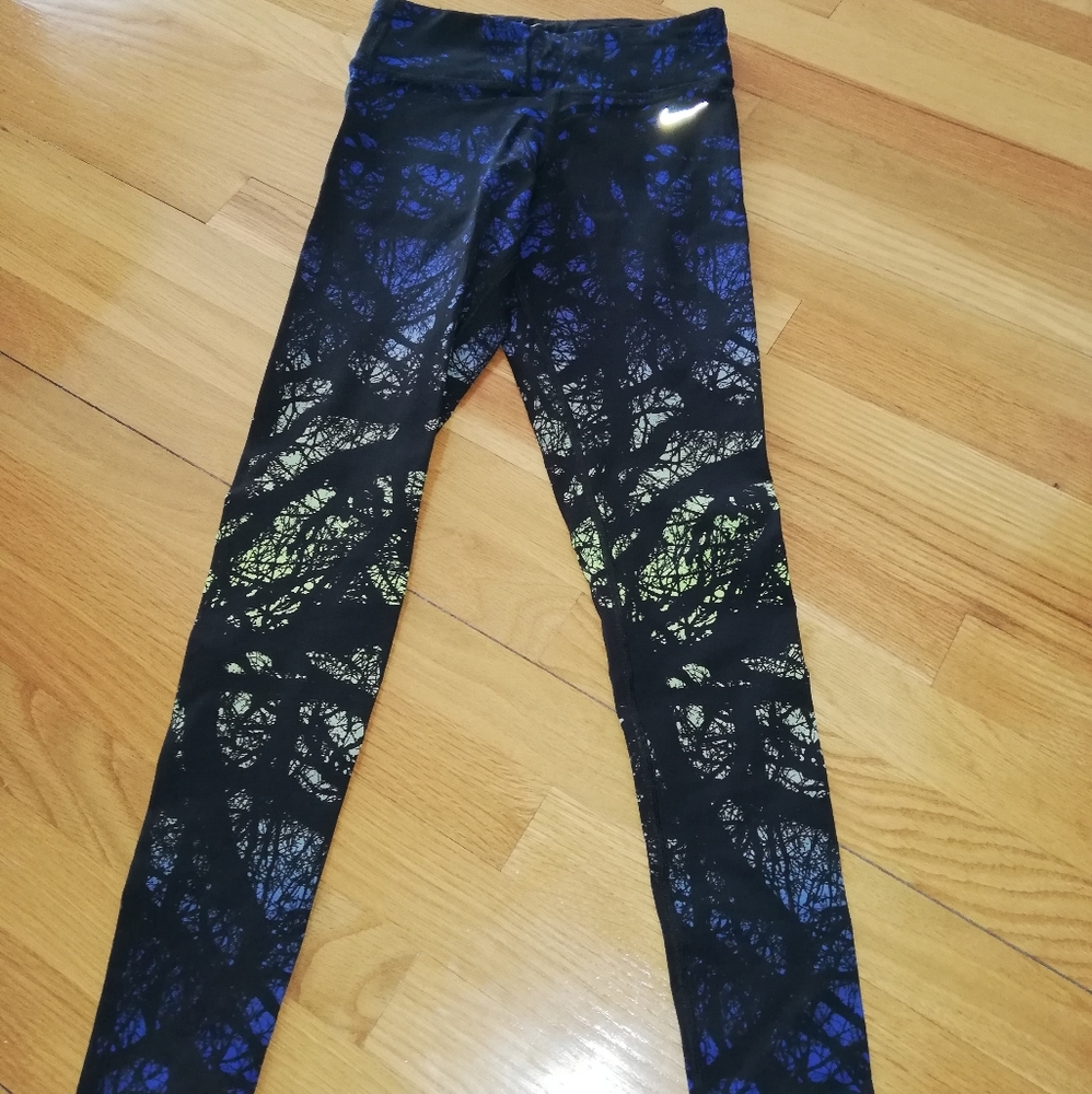 Nike Dri fit workout leggings